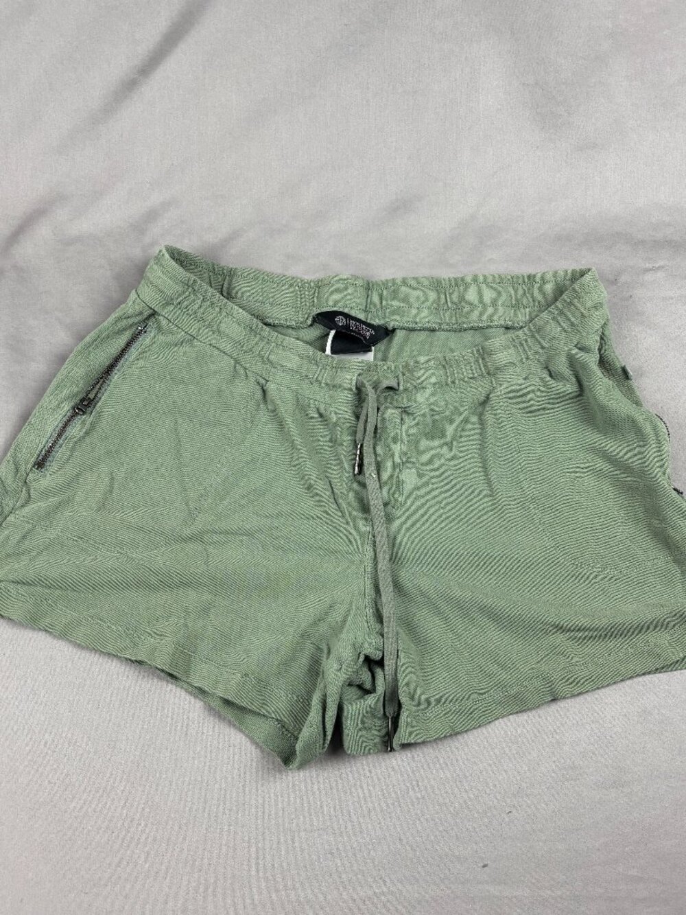 Mondetta Outdoor Project Green Athletic Hiking Shorts Womens Large Zip Pocket